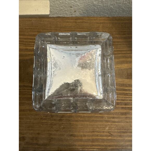Diamond Star 57057 4x 4 x 4 in. Square Glass Candle Holder Silver - Picture 5 of 5